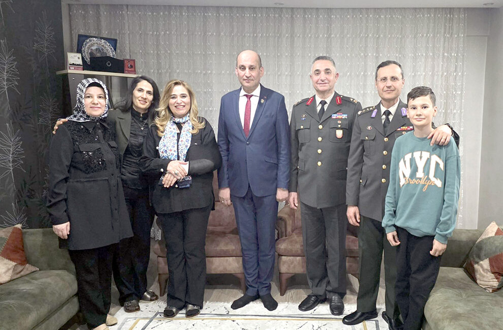 &nbsp;Afyonkarahisar'dan Güncel ve doğru haberler için tıklayın &nbsp; Garnizon Komutanı