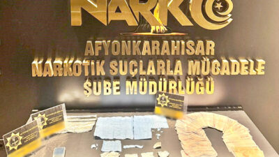 Afyonkarahisar İl Emniyet Müdürlüğü ekiplerince sokak satıcılarına yönelik gerçekleştirilen operasyonlarda