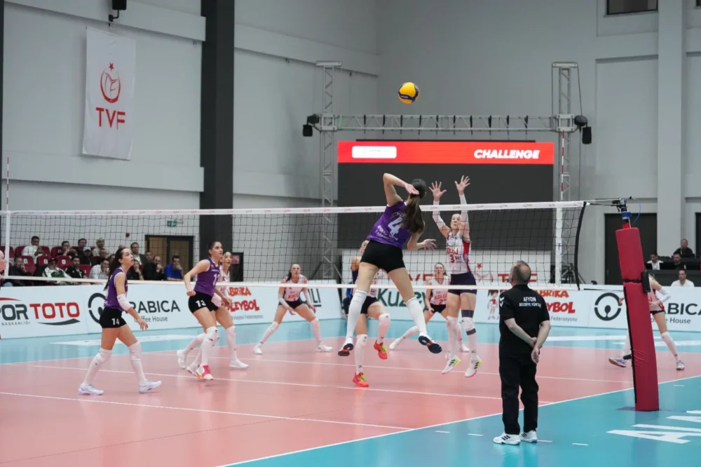 &nbsp; Afyon Belediye Yüntaş Kadın Voleybol Takımı, TVF 1. Lig