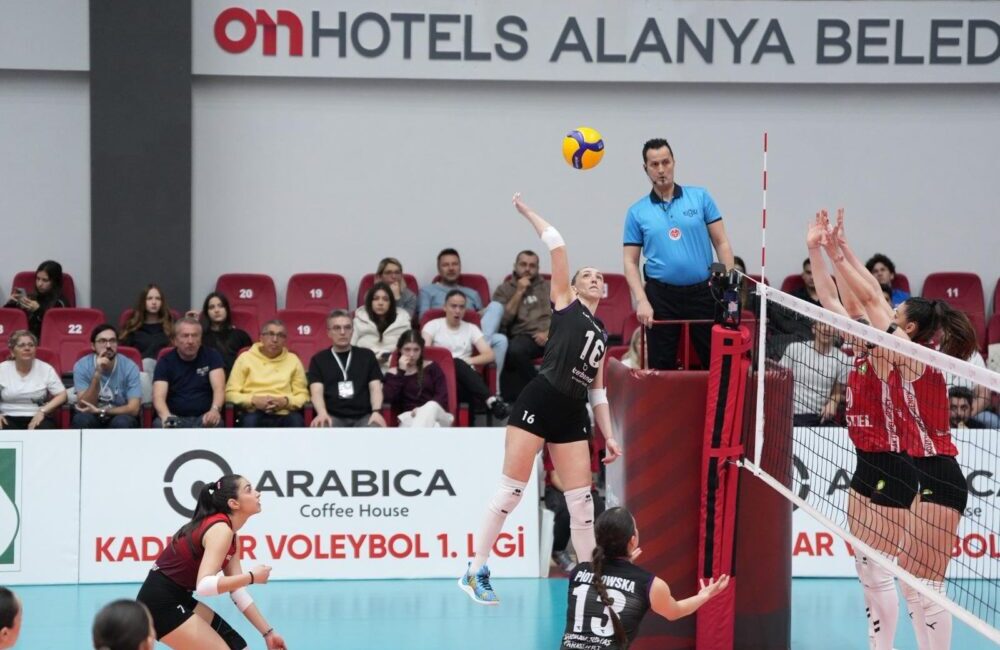 TVF 1. Lig play-off yarı finalinde mücadele eden Afyon Belediye