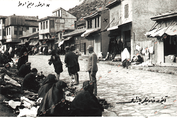 &nbsp; &nbsp; Nostalji Dolu Kareler: Eski Afyon Çarşısı Afyon’un Hafızası: