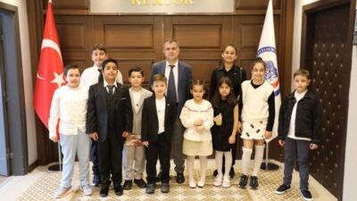 &nbsp; Minik Öğrencilerden AFSÜ’ye Anlamlı Ziyaret 23 Nisan Ulusal Egemenlik