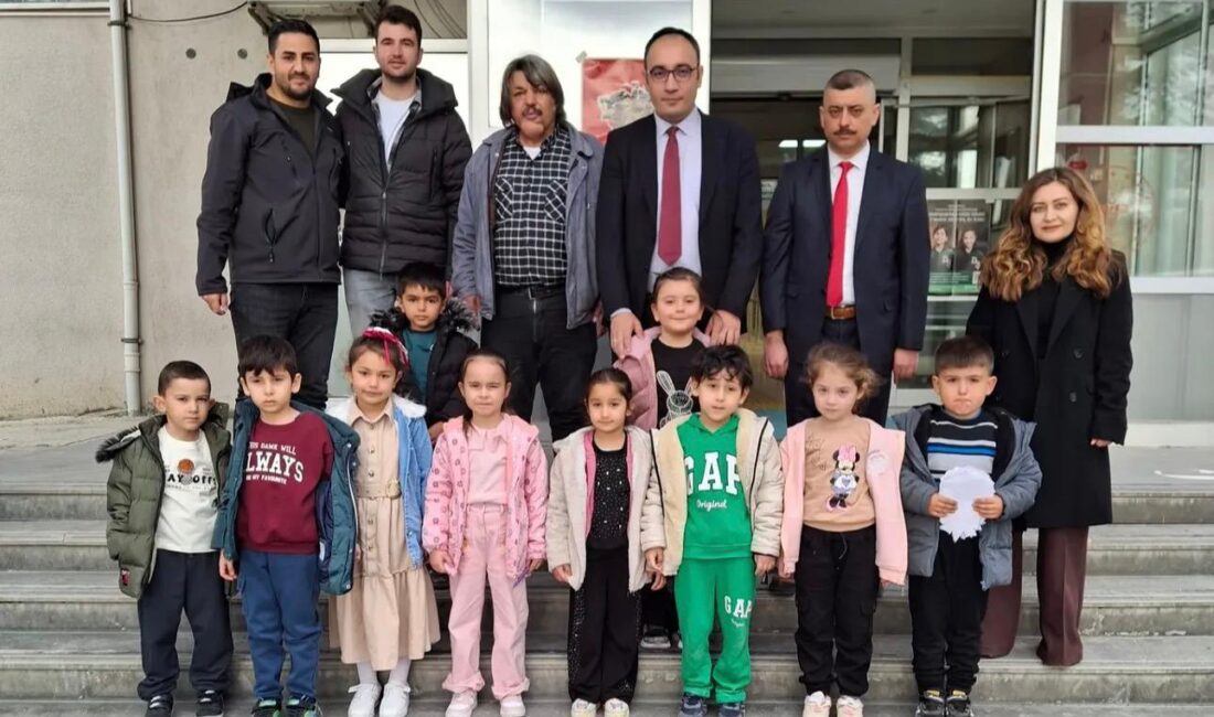 &nbsp; Sağlık Çalışanlarına Duygulandıran Ziyaret 7-13 Nisan Dünya Sağlık Haftası