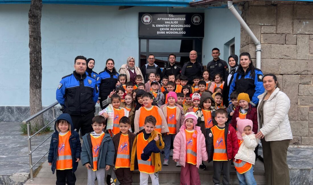 &nbsp;Afyonkarahisar'dan Güncel ve doğru haberler için tıklayın Minik Öğrencilere Polislik