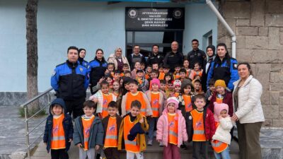 &nbsp; Minik Öğrencilere Polislik Mesleği Tanıtıldı Türk Polis Teşkilatının 181.