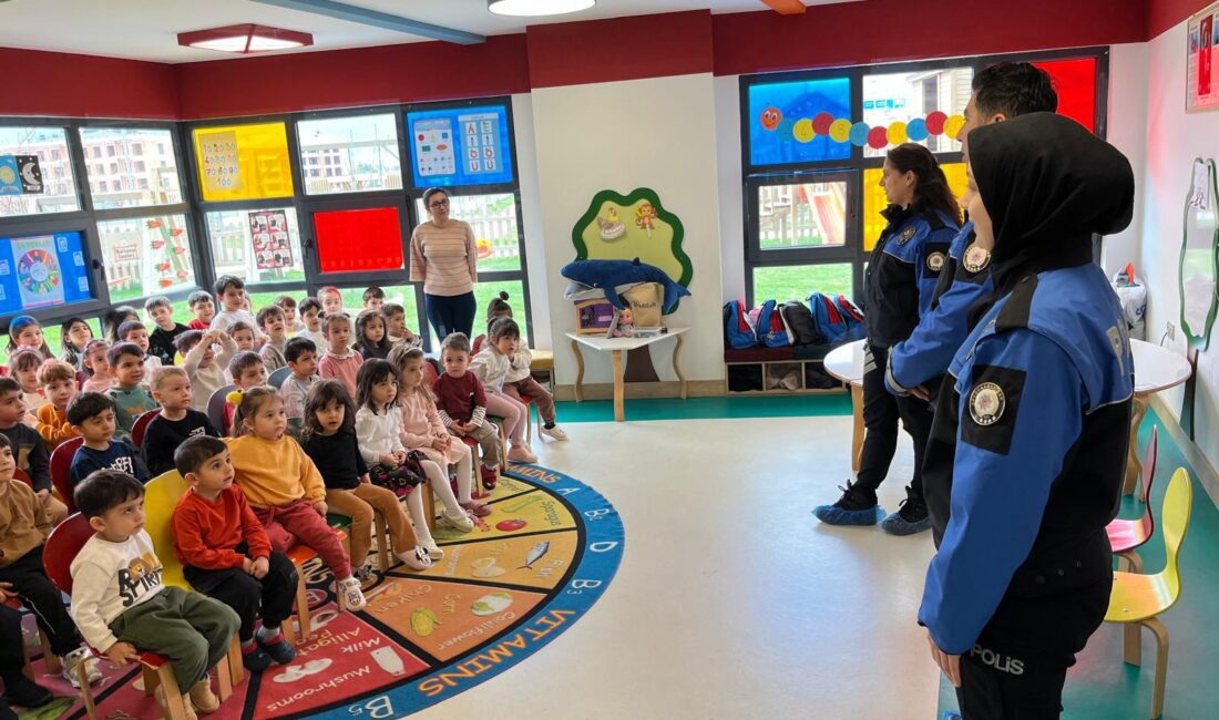 &nbsp; Minik Öğrencilere Polislik Mesleği Anlatıldı Türk Polis Teşkilatının 181.