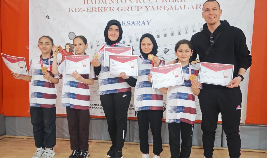 &nbsp;Afyonkarahisar'dan Güncel ve doğru haberler için tıklayın Afyonkarahisarlı Badminton Takımlarından