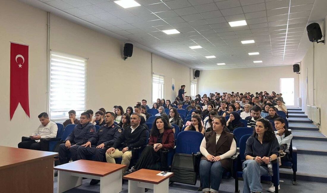 Afyonkarahisar İl Jandarma Komutanlığı tarafından yürütülen “Bağımlılığa Karşı İlk Kale: