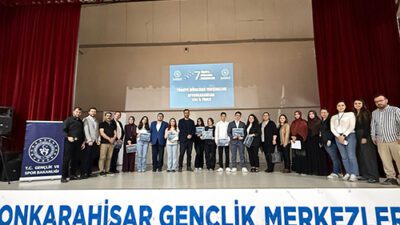 Afyonkarahisar Gençlik Merkezi’nde gerçekleştirilen Türkiye 7. Münazara Ligi İl Finalleri