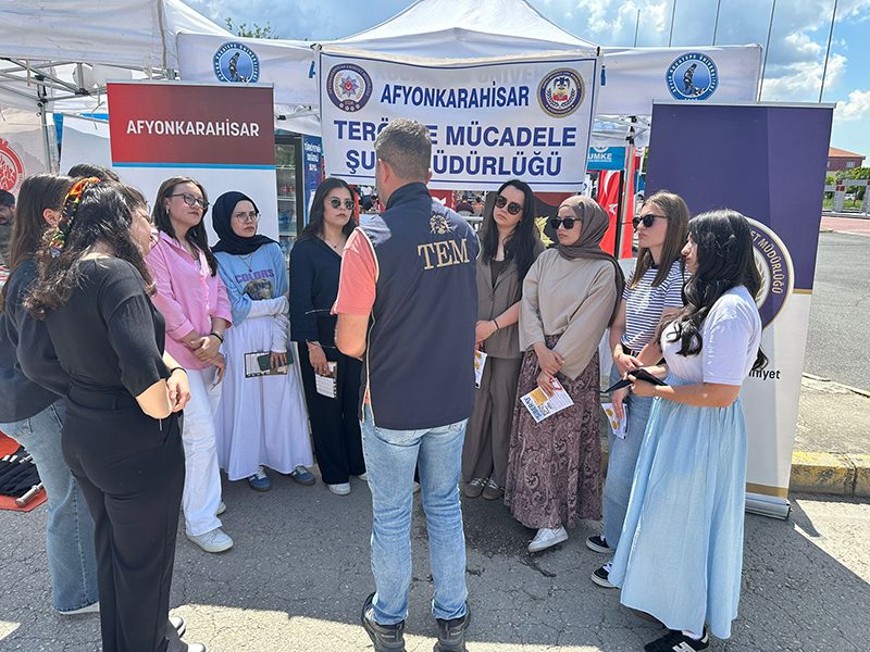 Afyonkarahisar Emniyet Müdürlüğü tarafından yürütülen “El Ele Güvenli Geleceğe” projesi