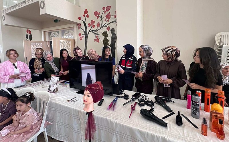 Afyonkarahisar İl Jandarma Komutanlığı tarafından Merkez ve Çobanlar ilçelerinde vatandaşlara