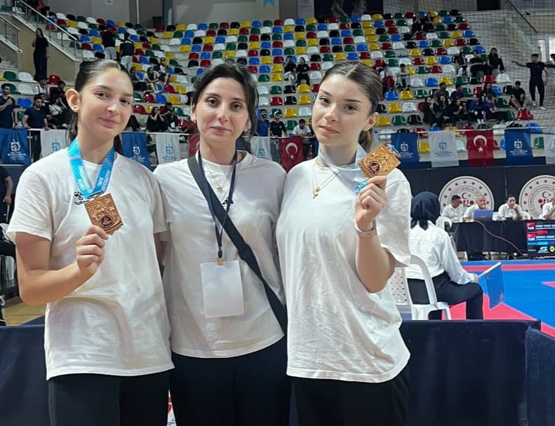 &nbsp;Afyonkarahisar'dan Güncel ve doğru haberler için tıklayın Afyonkarahisar Karatecilerinden Türkiye