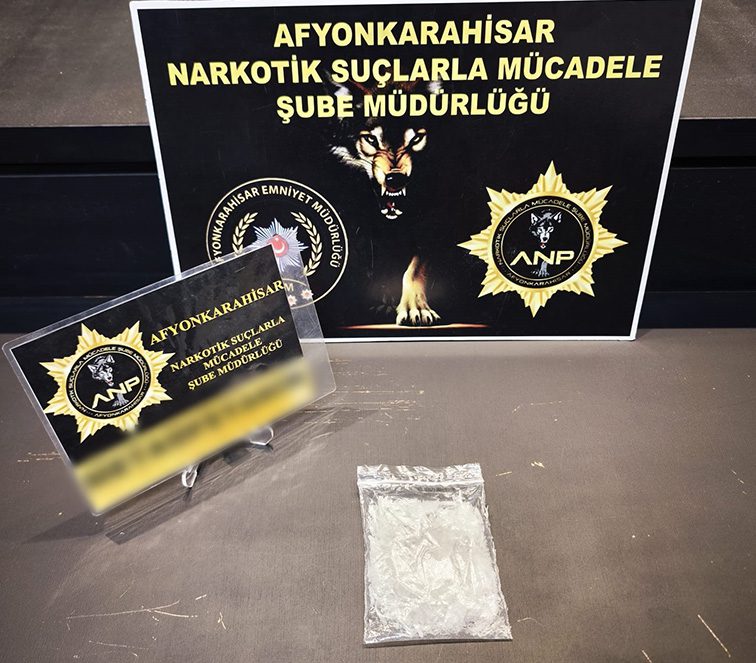 Afyonkarahisar'da Uyuşturucu Operasyonu: 35 Gram Uyuşturucu Ele Geçirildi