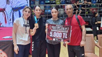 Afyonkarahisarlı Karateciler Türkiye Şampiyonası'nda Madalyaları Topladı