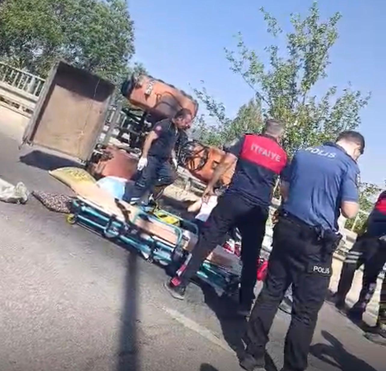 Dinar'da Traktör ile Otomobil Çarpıştı: 1 Ölü