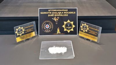 Afyonkarahisar’da Uyuşturucuyla Mücadele: Peş Peşe Operasyonlar Afyonkarahisar İl Emniyet Müdürlüğü ekiplerince uyuşturucuyla mücadele kapsamında gerçekleştirilen çalışmalarda,