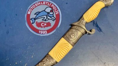 Afyonkarahisar’da Bir Haftalık Asayiş Bilançosu: 10 Aranan Şahıs Yakalandı Afyonkarahisar İl Emniyet Müdürlüğü ekiplerince 17-24 Ağustos 2026 tarihleri arasında