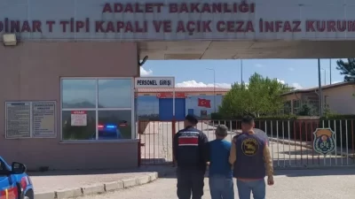 Afyonkarahisar İl Jandarma Komutanlığı, aranan şahısların tespiti ve yakalanması için