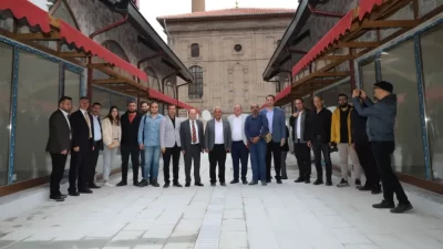 Afyonkarahisar Belediye Başkanı Mehmet Zeybek, şehrin gelişimine önemli katkılarda bulunduğu