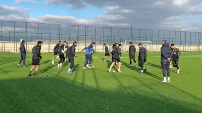 Bölgesel Amatör Ligin ilk yarısını liderin 4 puan altında 4