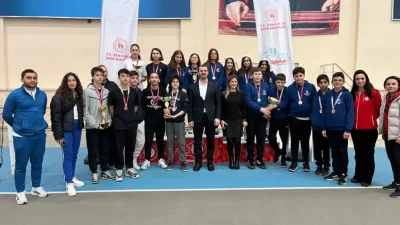 Afyonkarahisar’da düzenlenen Okul Sporları faaliyet programının bir parçası olarak gerçekleştirilen