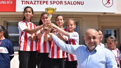 Müsabakalara farklı yaş gruplarından çok sayıda öğrenci katılım göstererek hem