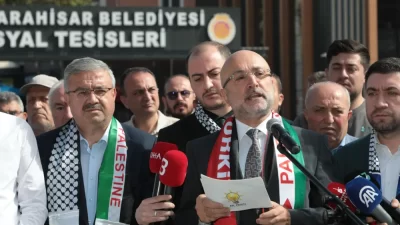Afyonkarahisar’da, AK Parti İl Başkanlığı öncülüğünde Zafer Meydanı’nda düzenlenen basın