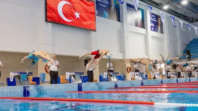 Afyonkarahisar Belediyesi tarafından düzenlenen 29 Ekim Cumhuriyet Bayramı Yüzme Yarışması’nın