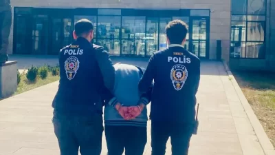 Afyonkarahisar İl Emniyet Müdürlüğü ekipleri, aranan şahısların yakalanmasına yönelik titizlikle