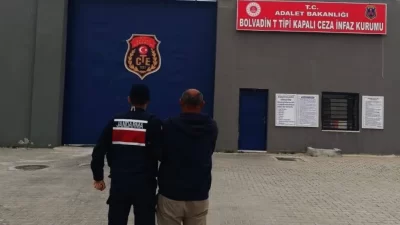 Afyonkarahisar İl Jandarma Komutanlığı’nın önleyici kolluk devriyesi sırasında, yağma suçundan