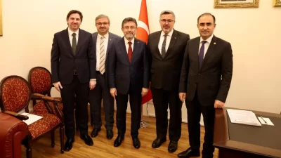 Tarım ve Orman Bakanı İbrahim Yumaklı ile Bakan Yardımcısı Ahmet
