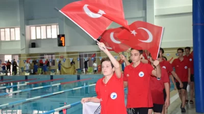 29 Ekim Cumhuriyet Bayramı kapsamında düzenlenen yüzme yarışları, Afyonkarahisar’da Dr.