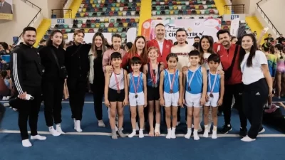 Afyonkarahisarlı genç cimnastikçiler, Balıkesir’de düzenlenen Kuva-yi Milliye 6. Bölge Şampiyonası’nda