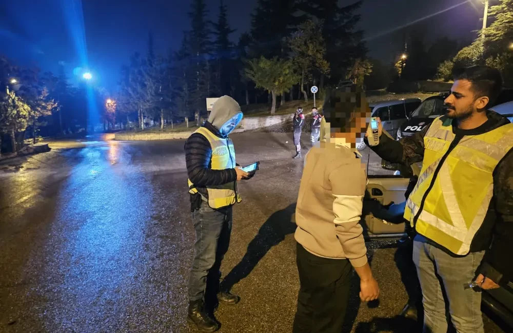 Afyonkarahisar’da Trafik ve Asayiş Denetimleri Sürüyor