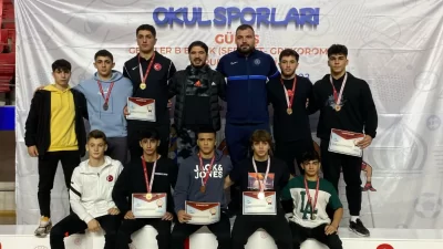 Afyonkarahisar Türkiye Olimpik Hazırlık Merkezi (TOHM) bünyesinde yetişen genç güreşçiler,
