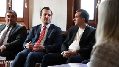 Yerel seçime sayılı günler kala saha çalışmalarına tüm hızıyla devam
