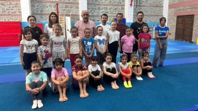 Afyonkarahisar Valilik Yokuşu’nda yer alan Cimnastik Salonları, genç sporcuların fiziksel