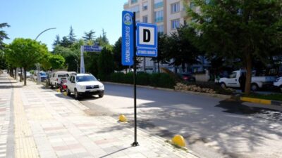 Afyonkarahisar Sandıklı Belediyesi, Garaj Amirliği tarafından ilçe sakinlerinin ulaşım ihtiyaçlarını