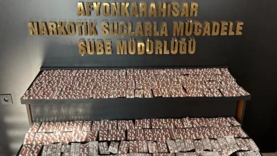 Afyonkarahisar’da narkotik ekiplerinin şüpheli araç takibi sırasında, ters şeritten kaçmaya