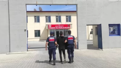 Afyonkarahisar İl Jandarma Komutanlığı’nın aranan şahısların tespiti ve yakalanmasına yönelik
