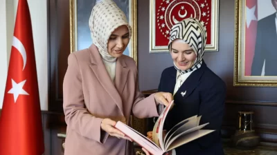 Afyonkarahisar Valisi Doç. Dr. Kübra Güran Yiğitbaşı, Aile ve Sosyal