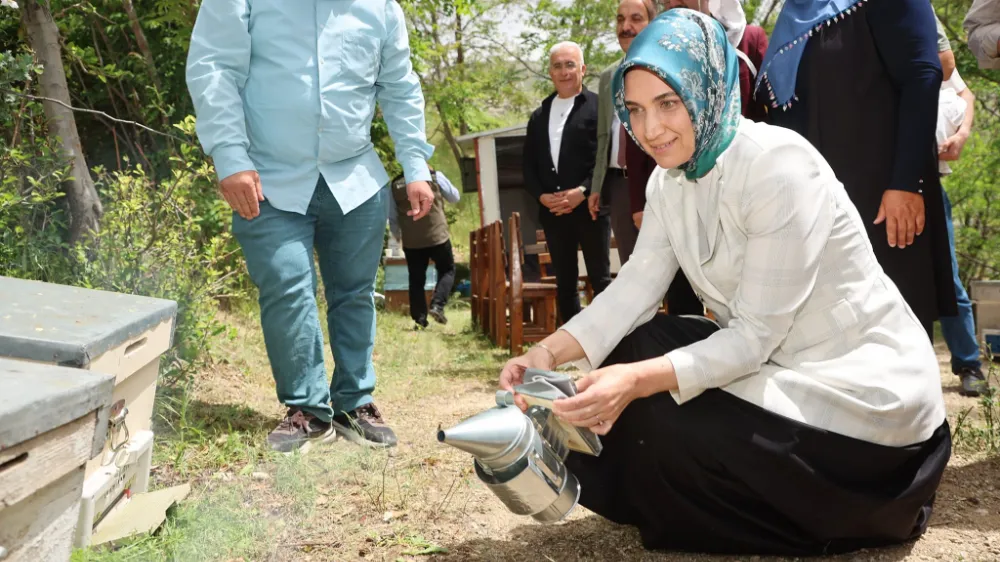 Afyonkarahisar Valisi Doç. Dr.