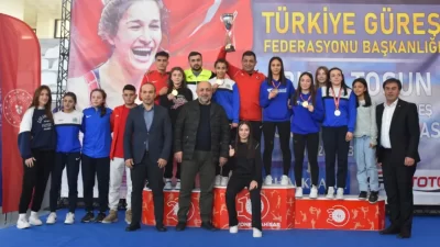 Türkiye Güreş Federasyonu’nun faaliyet programında yer alan Buse Tosun U-17