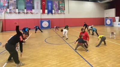Afyonkarahisar Gençlik ve Spor İl Müdürlüğü, özel sporcuların katılımıyla gerçekleştirdiği