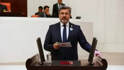Ramazan ayına veda ederken Bayrama kavuşmanın mutluluğunu yaşadığını belirten Milletvekili