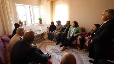   Afyonkarahisar Valisi Doç. Dr. Kübra Güran Yiğitbaşı, Zeytin Dalı