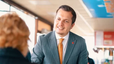 Saadet Partisi Afyonkarahisar Belediye Başkan Adayı Beytullah Karataş, vatandaşlarla buluşmaya