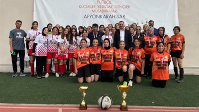 Afyonkarahisar Kocatepe Spor Kompleksi’nde gerçekleşen Genç Kızlar Futbol Müsabakaları büyük