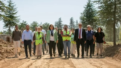 Belediye Başkanı Burcu Köksal, Garnizon Millet Bahçesi’nde devam eden çalışmaları
