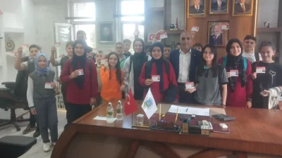 Başkan Varol, öğrencilerin şehir merkezine daha rahat ulaşım sağlayabilmeleri ve